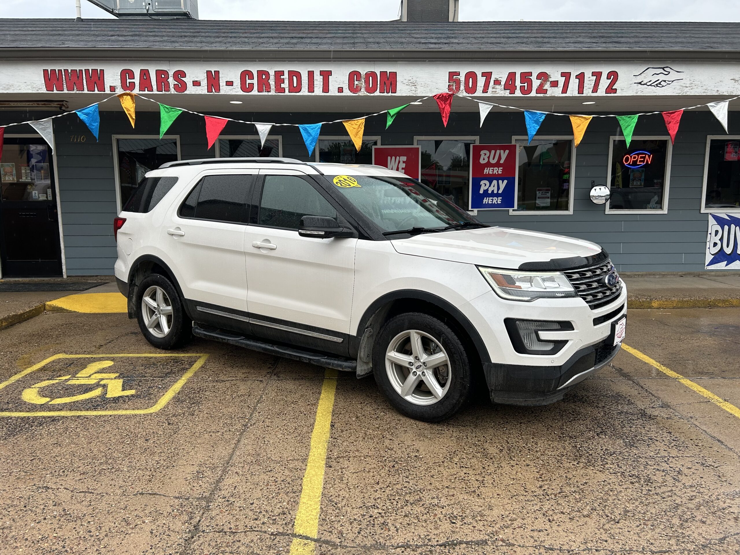 2016 Ford Explorer XLT 4WD's photo