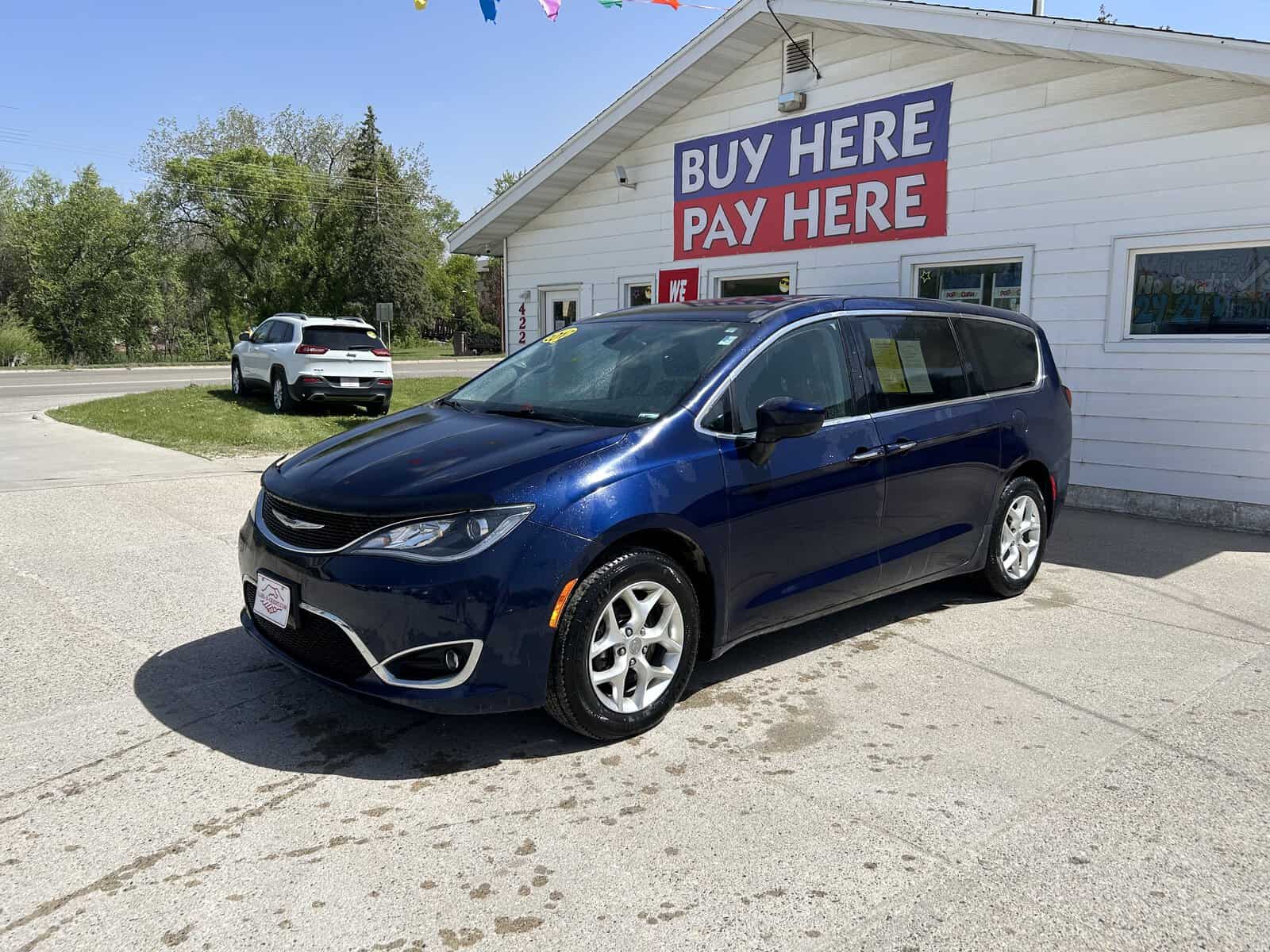 2017 Chrysler Pacifica Touring Plus's photo